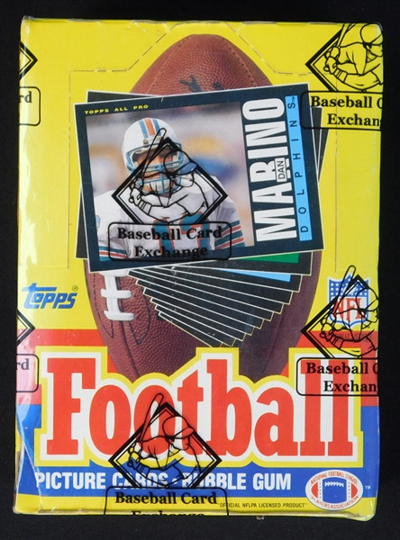 1985 Topps Football Full Unopened Wax Box BBCE