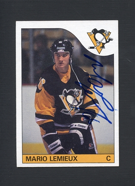 1985-86 Topps Hockey #9 Mario Lemieux Autograph JSA